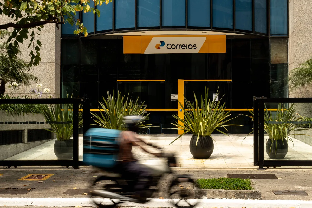 Correios passam a entregar no Brasil compras feitas em lojas do Paraguai