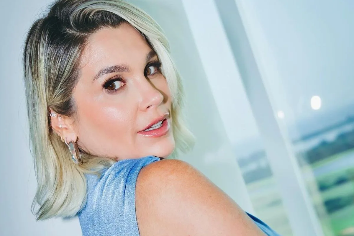 Flávia Alessandra emociona em reflexão sobre amor aos pets: "Família"