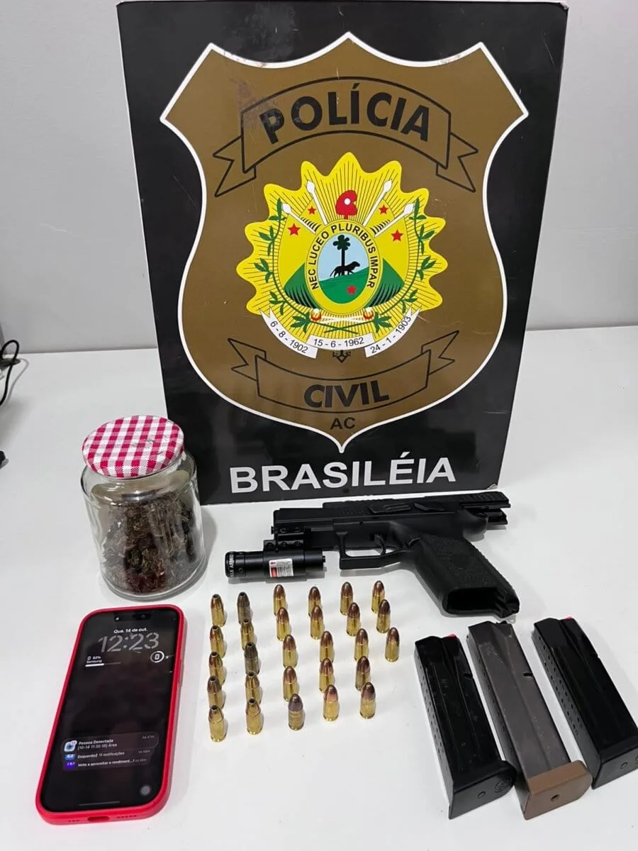 Jovem é preso com pistola 9 mm, munições e maconha em Brasiléia