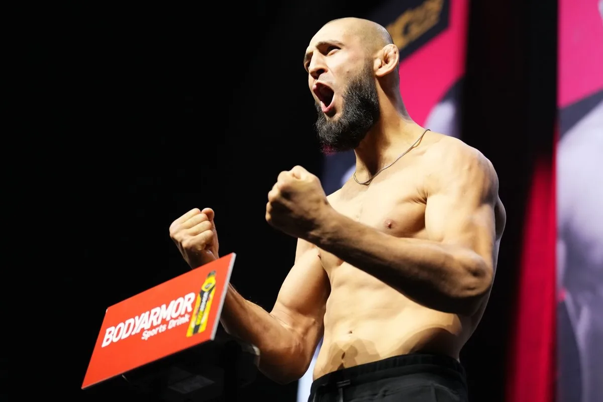 Хамзат Чимаев: с UFC всё странновато — ничего нет. Бой за пояс не просил