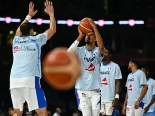 Basket. « On dirait un ballon en caoutchouc de supermarché » : pourquoi les joueurs NBA se plaignent de la balle Fiba ?