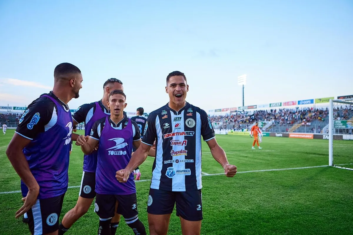 Escalação do ASA: Itamar Schülle não deve mexer na equipe para jogo que vale o acesso