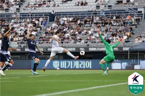 K리그2 수원 선두 굳히기…서울E에 1-0 승리로 9경기 무패