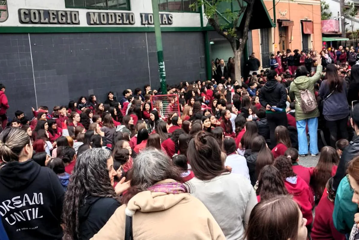 El cuerpo será falso, la humillación no