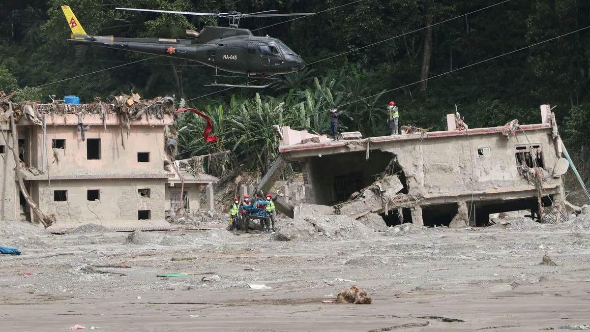 Flutkatastrophe im Himalaya: Nach Sturzflut: Zahl der Toten in Nepal steigt auf 1.127