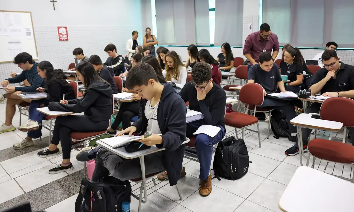 Estudantes do Prouni podem receber auxílio mensal de R$ 700