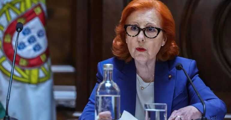 "Passos? Estamos a resolver problemas que de há 15 anos"
