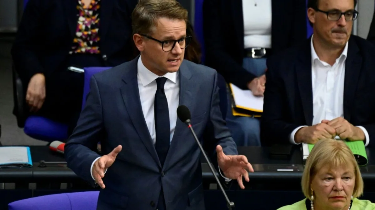 Linnemann will an privater Krankenversicherung festhalten