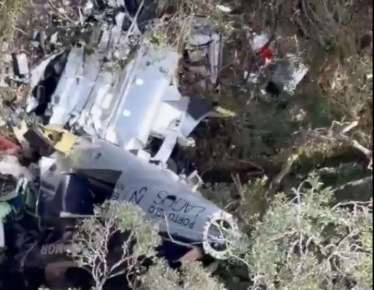 Veja vídeo dos destroços do helicóptero que levava o cantor Rick e outras quatro pessoas
