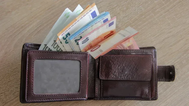 IRS vai descer: Saiba quanto pode poupar consoante o seu salário