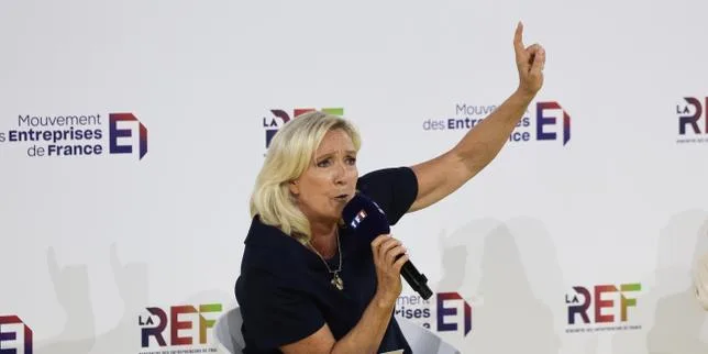 Pénaliser le port du voile : le piège tendu par Marine Le Pen