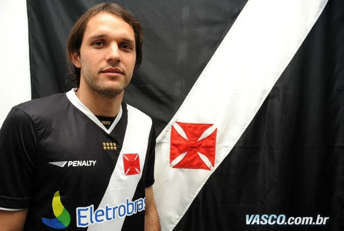 Caso raro na Argentina, brasileiro ex-Vasco assume Independiente; veja outros