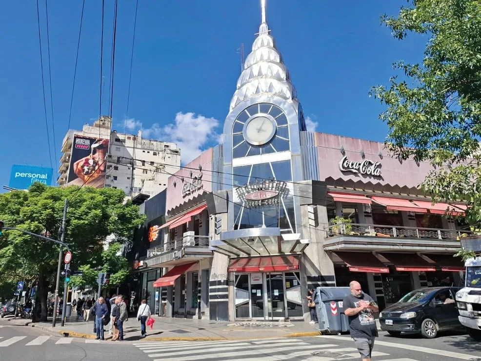 La historia de la esquina de Belgrano inspirada en Nueva York: se salvó de la demolición y se alquila por u$s 32.000