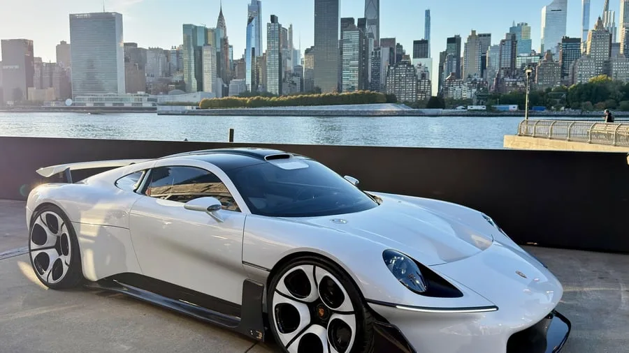 Mission S: Neue Studie stimmt auf neuen Supersportwagen von Porsche ein