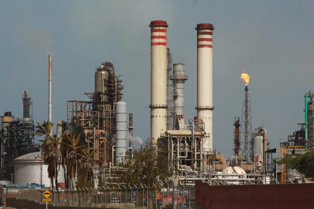 Cámara de la Construcción de Falcón solicitó reformas legales para atraer capital privado a industria petrolera