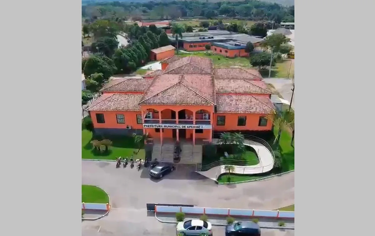 Prefeito de Aperibé veta proposta de auxílio-alimentação de R$1 mil para vereadores