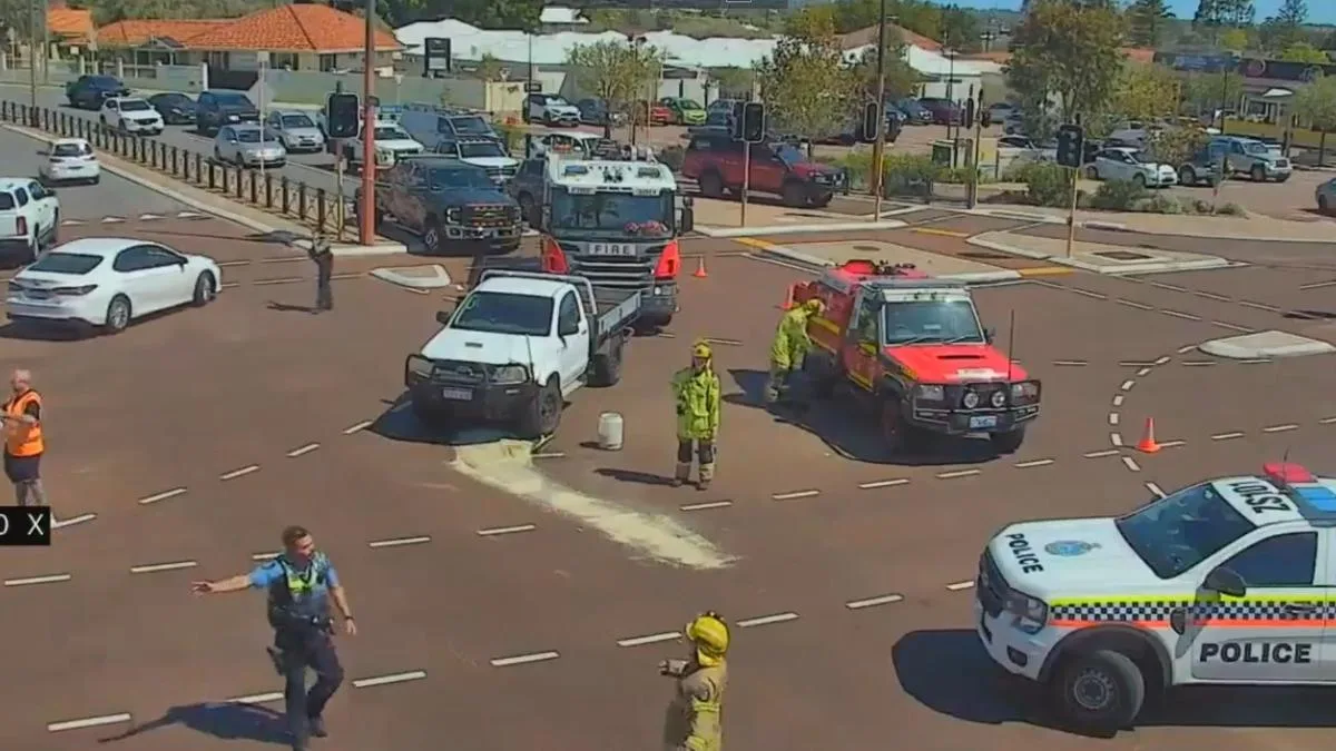 Perth traffic chaos as crashes on Mitchell Freeway, Hutton Street, Ennis Avenue cause delays