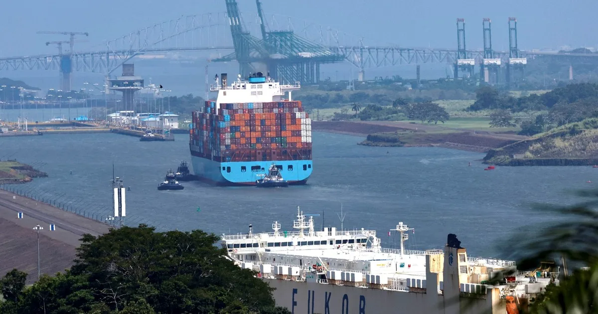 Por "El Niño", reducen el tránsito en el Canal de Panamá; ruta del 5% del comercio marítimo mundial