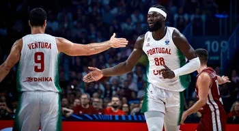 Seleção portuguesa de basquetebol bate Líbano liderada por Neemias Queta