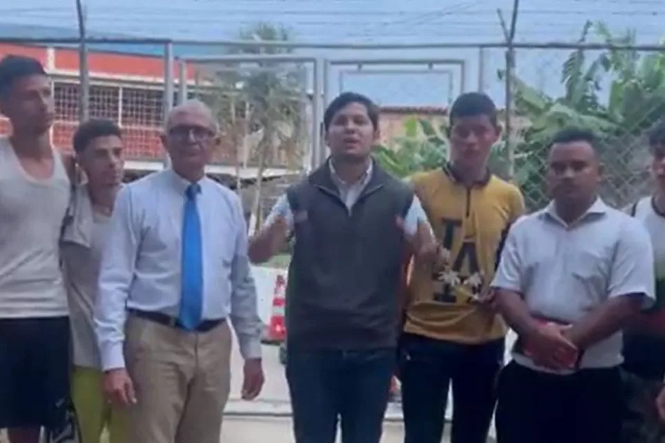 Imputan delitos a cinco jóvenes detenidos por protestar ante fallas eléctricas en Barinas
