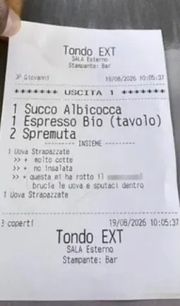 Brasileira faz pedido em restaurante na Itália e se choca com mensagem ofensiva em comanda: “Não acreditei” Brasileira faz pedido em restaurante na Itália e se surpreende com mensagem ofensiva em comanda: 'Não consegui acreditar'; veja foto (Reprodução/Instagram)
