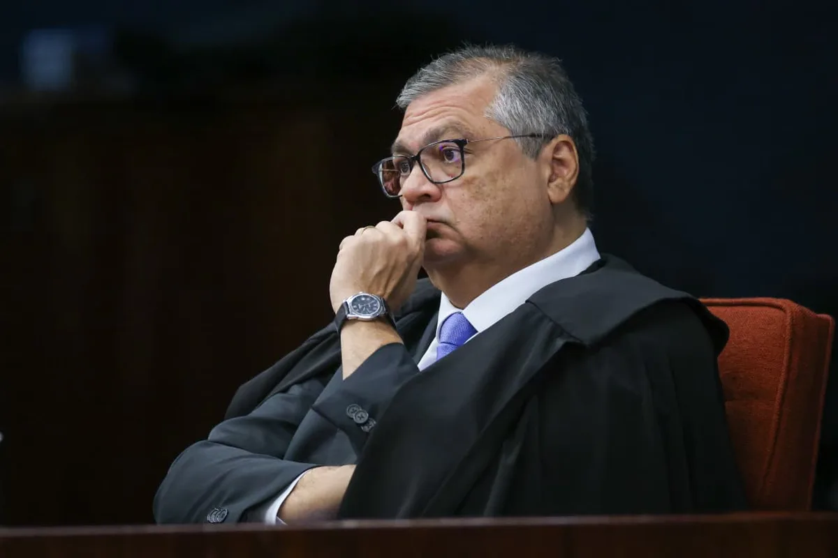 Flávio Dino autoriza Polícia Federal a acessar investigações sobre Dark Horse