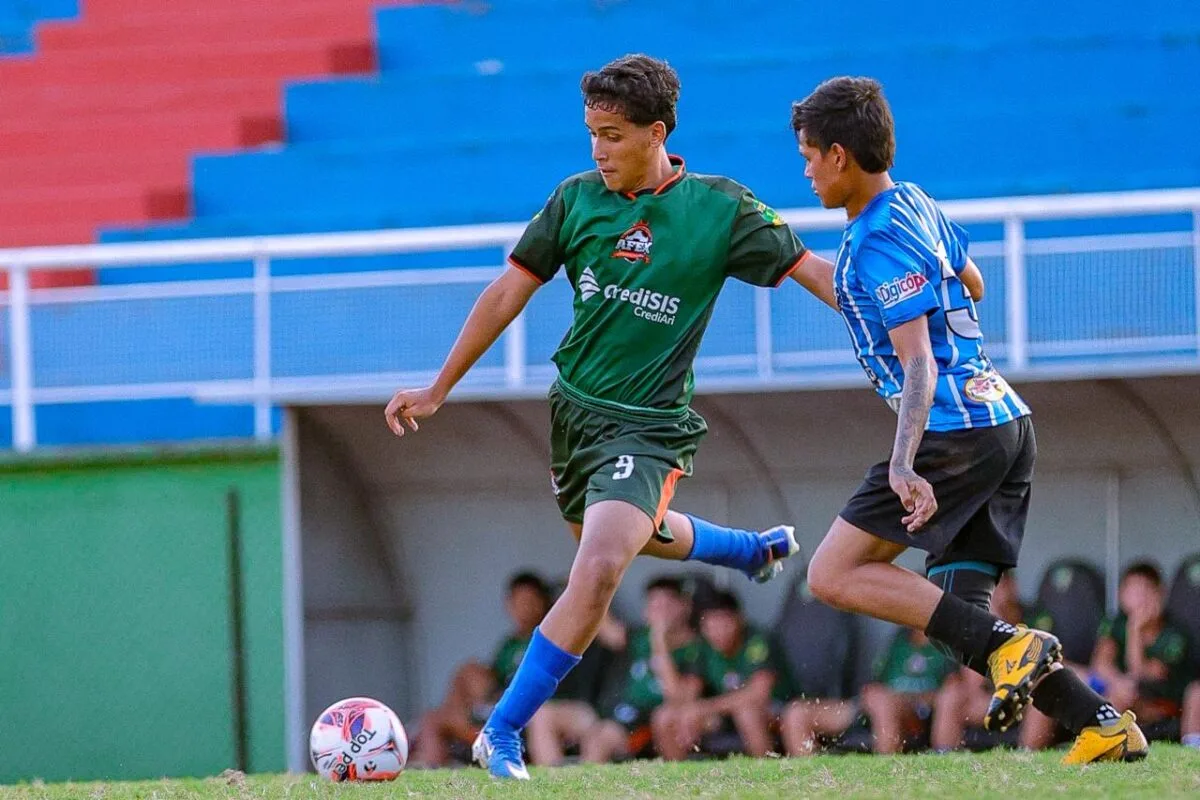 Extrema, Plácido e Acrelândia avançam para decisões nos grupos do Municipal Sub-17