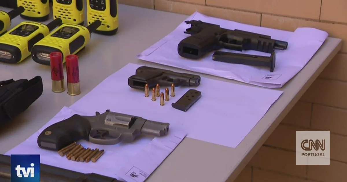 Exclusivo. Glock da PJ apreendida na operação do polémico atrelado