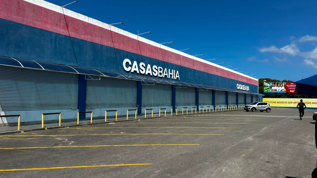 Sem aviso, Casas Bahia fecha lojas em Salvador e surpreende clientes