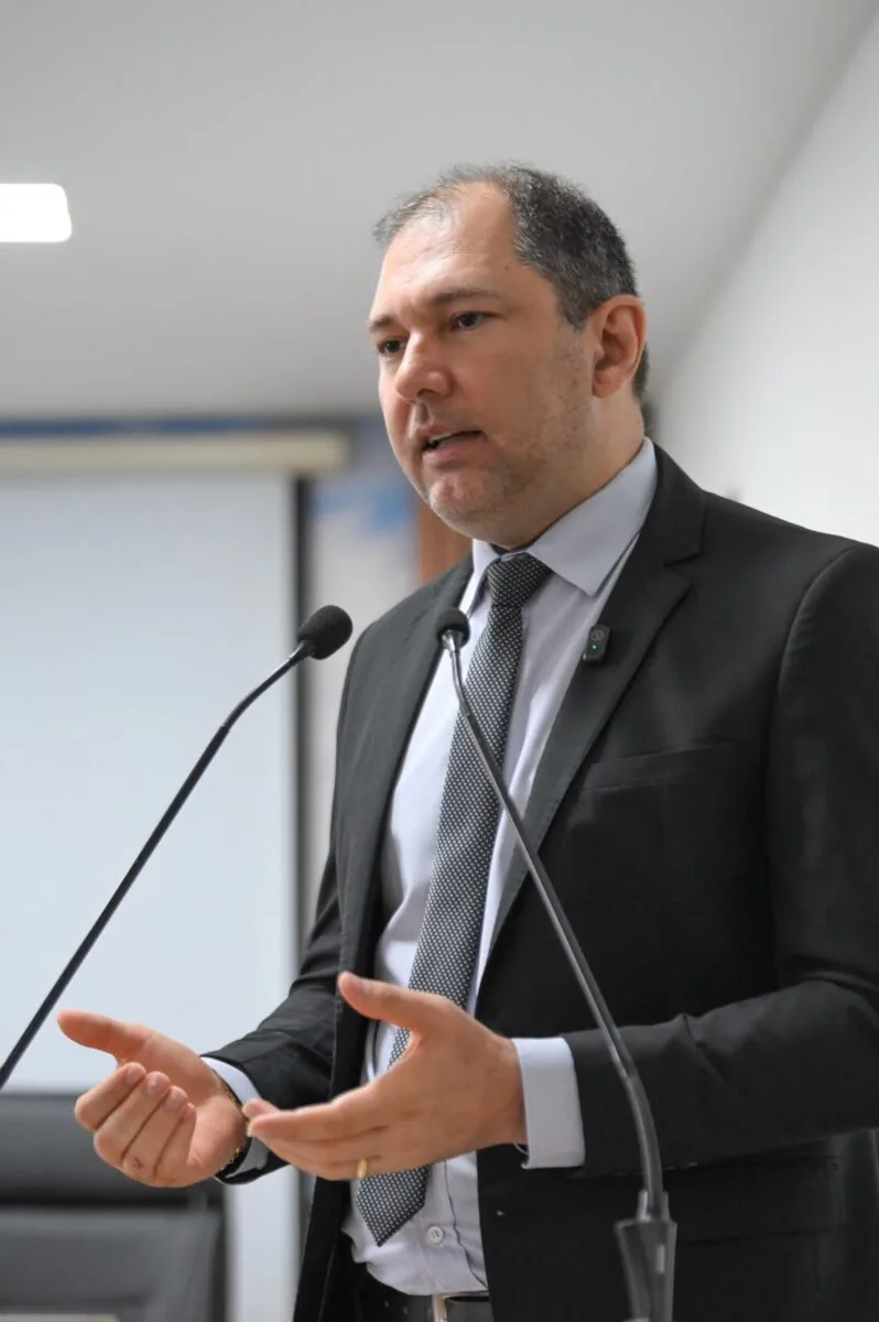 Joabe Lira apresenta projeto para criar programa “Contrata + Rio Branco”