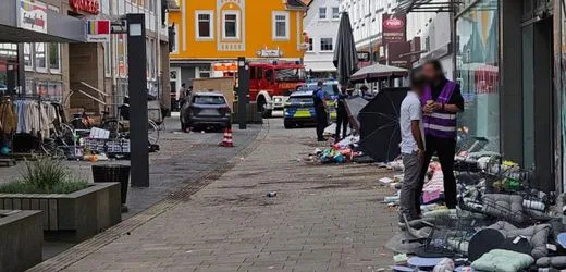 Hofgeismar: Autofahrer verletzt acht Passanten