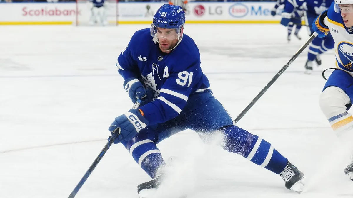 Maple Leafs’ John Tavares exits vs. Sabres after collision