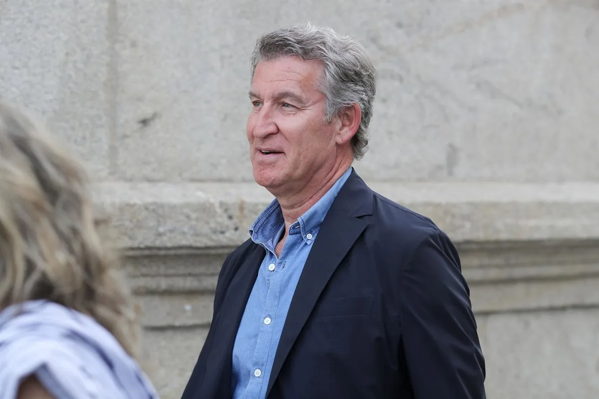 Feijóo acusa a Sánchez de urdir un programa "destituyente" contra la Nación, el Rey y las instituciones del Estado