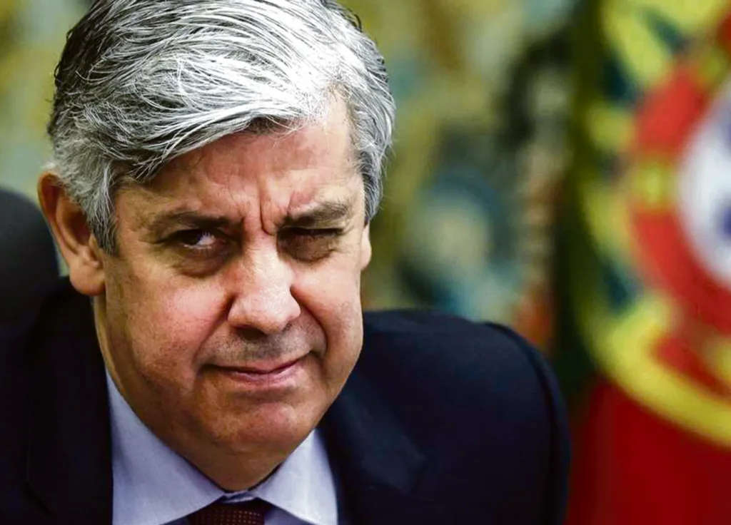 Centeno volta a criticar Governo e aponta “incompetência” nas contas