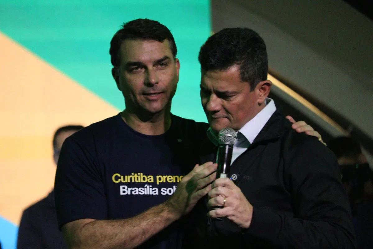 Procuradores da Lava Jato são suspeitos de vazamento do caso Lulinha à revista Veja, dizem fontes da PF