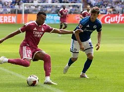 Emotionaler Moment bei Test: Mbappé crasht Jubiläumsparty von Schalke 04