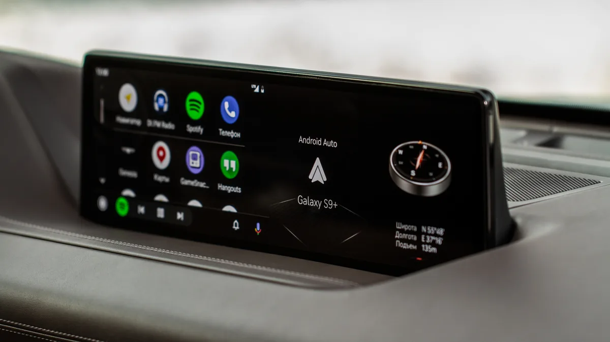 Android Auto vs Apple CarPlay: What features set them apart
