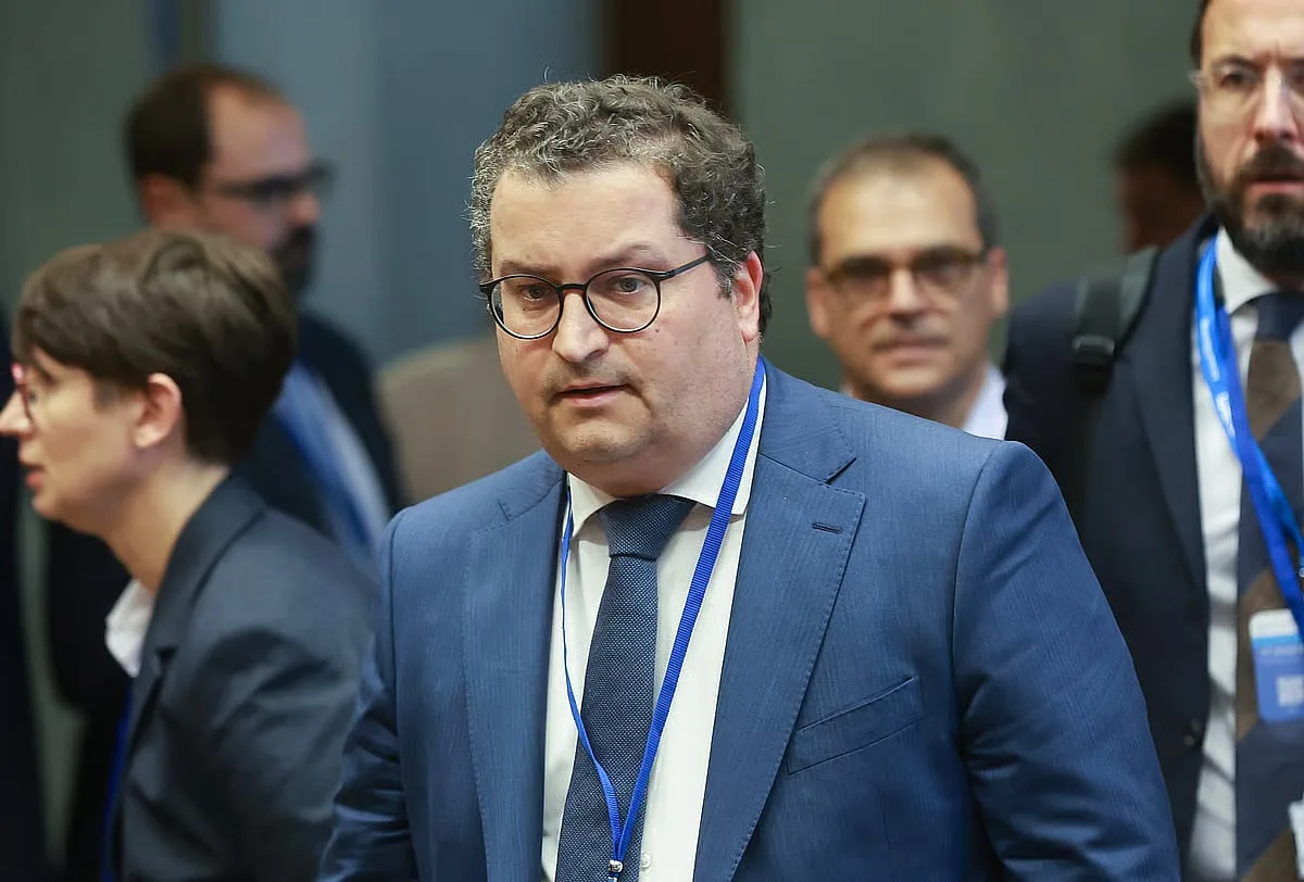 Governo admite “apoio para algum tempo” aos combustíveis e afasta mexidas no IVA