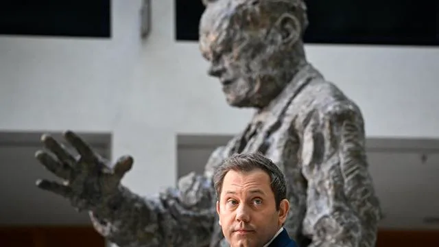 Rücktritt von Bärbel Bas: Klingbeil will Vizekanzler und Bundesfinanzminister bleiben