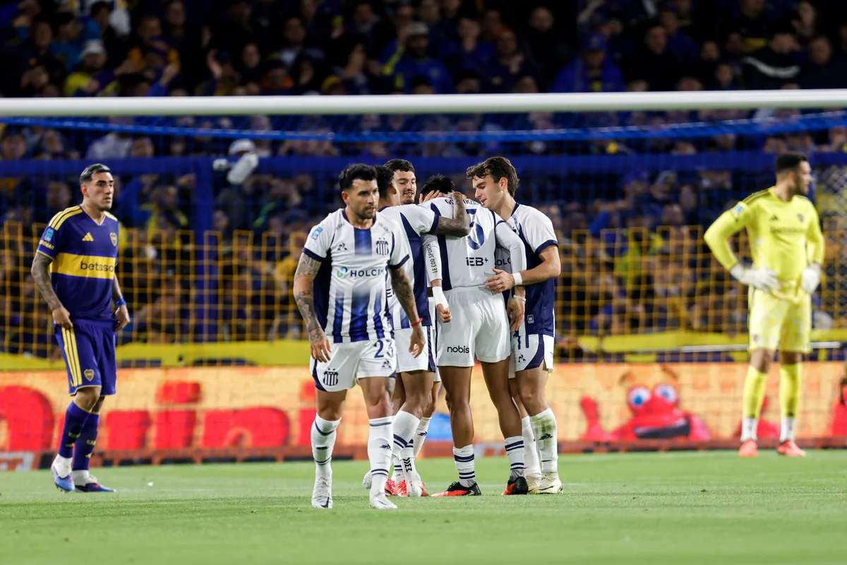 El golazo de Talleres frente a Boca, un misil de Matías Galarza que superó los 2,01 metros de Álvaro Montero
