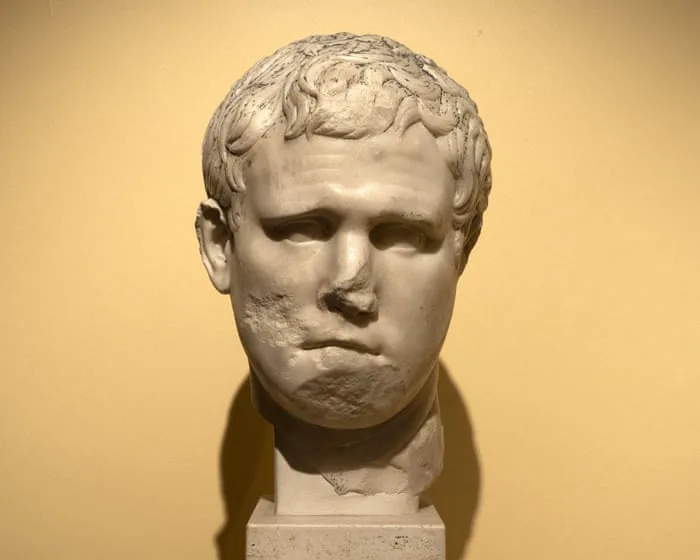 Agrippa by Robert Harris review – persuasive portrait of rivalry in ancient Rome