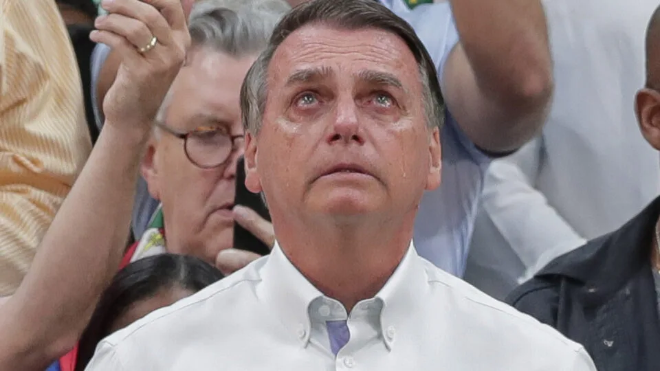 Damares homenageia Rick com resgate de vídeo em que sertanejo faz Bolsonaro chorar