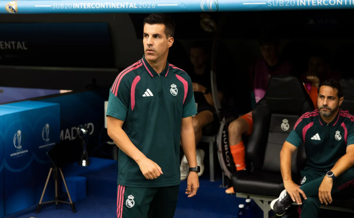 Álvaro López, de debutar con Mou y jugar con Di María a volar en Valdebebas