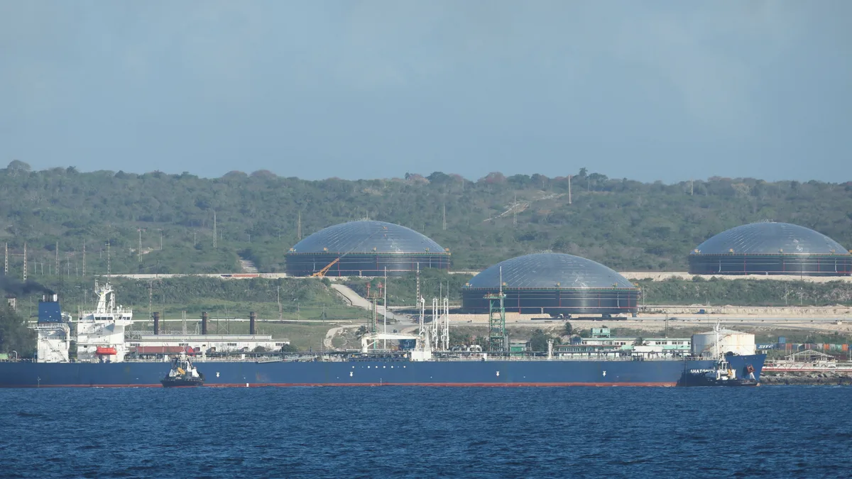 ¿Qué explicaron CUPET y el Ministerio sobre el humo visto en la Base de Supertanqueros de Matanzas?