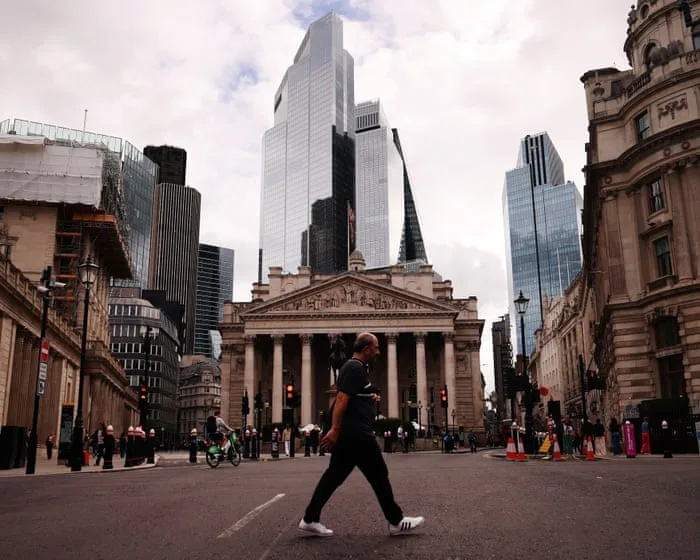 Bank governor urges John Healey to use budget to allay market fears amid bond turmoil