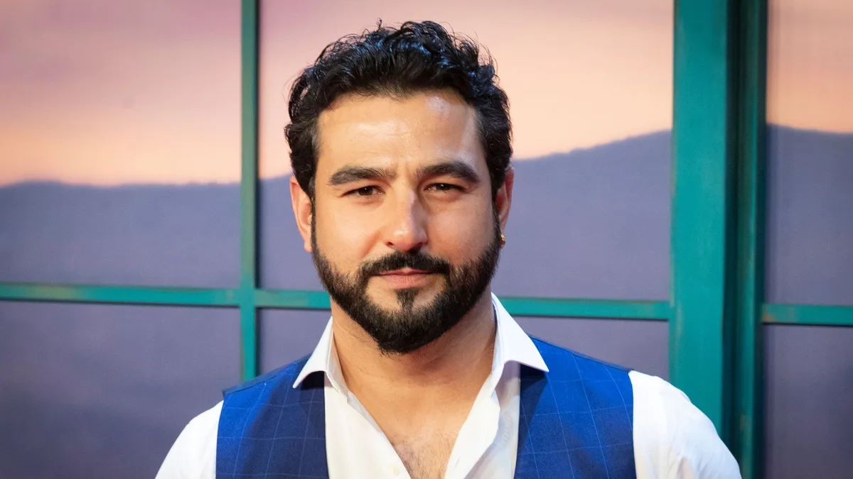 Antonio Velázquez rompe su habitual discreción con una foto inédita de su hija Vega, de 8 meses