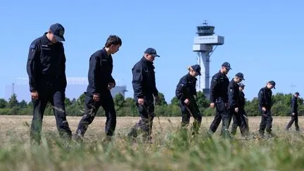 Ce que l'on sait des deux suspects identifiés après "l'attaque hybride" menée avec un drone explosif à Leipzig