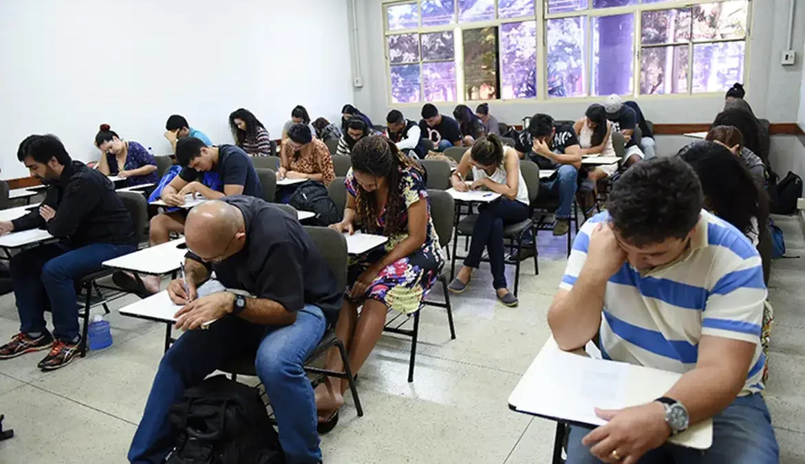 Encceja: saiba como consultar locais das provas de domingo