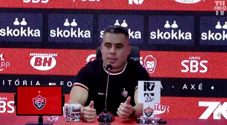 Jair Ventura cita protesto da torcida após derrota do Vitória: "Temos que ser vaiados mesmo"