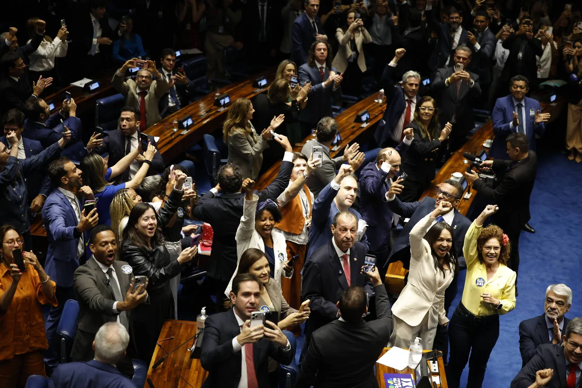 Governo quer regulamentar escala 6x1 em 60 dias e tenta esvaziar críticas da oposição